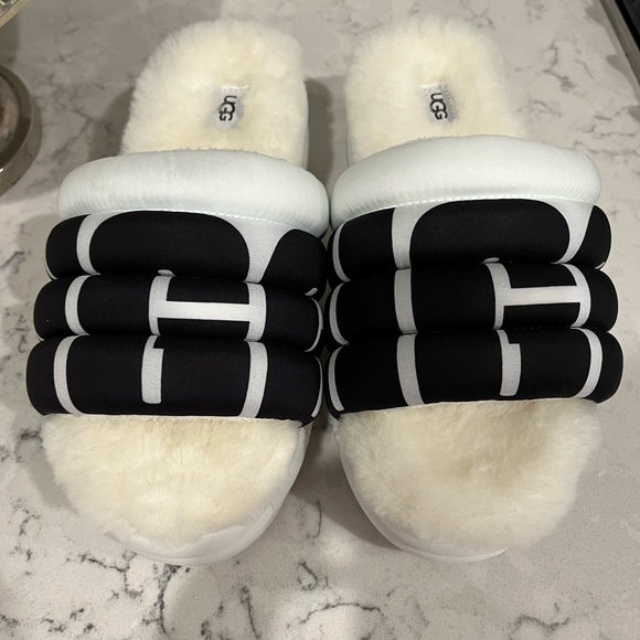 Ugg maxi slide logo sandals - Picture 5 of 11